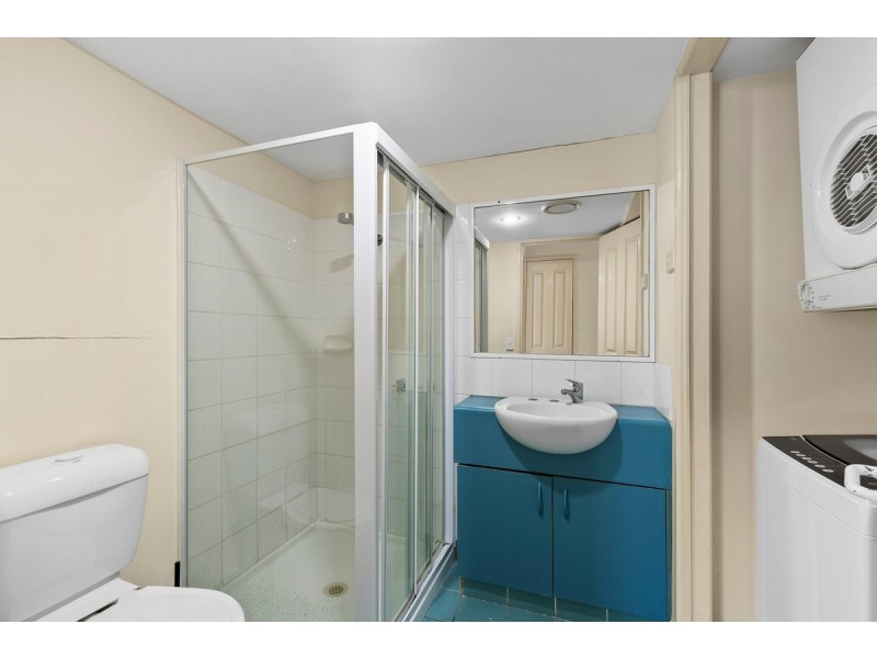 18/199 Surf Parade, Surfers Paradise QLD 4217