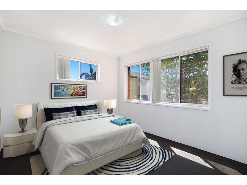 4/143 High Street, Southport QLD 4215