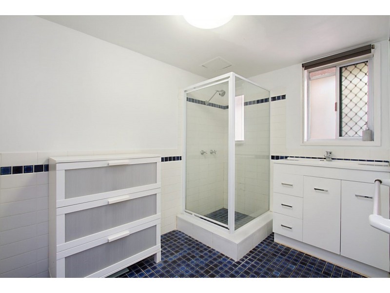 4/143 High Street, Southport QLD 4215