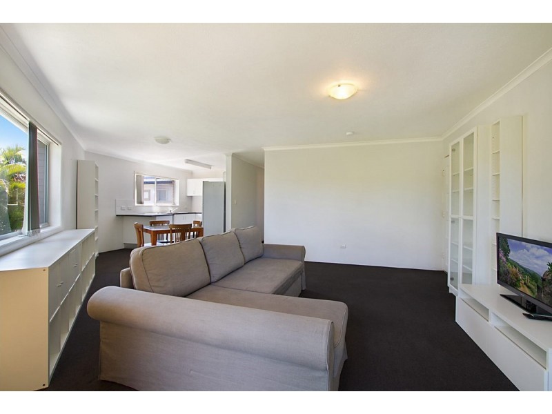 4/143 High Street, Southport QLD 4215