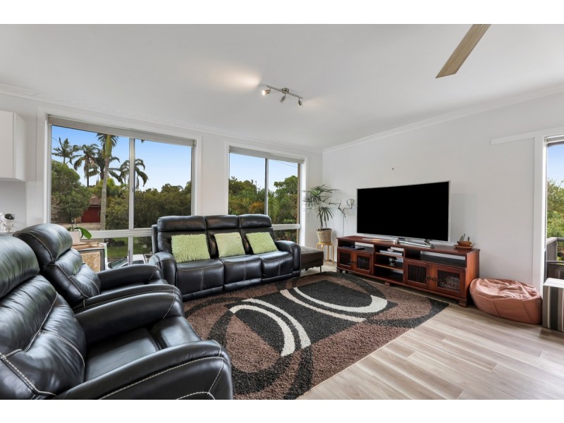 9 Jarmo Crescent, Southport QLD 4215