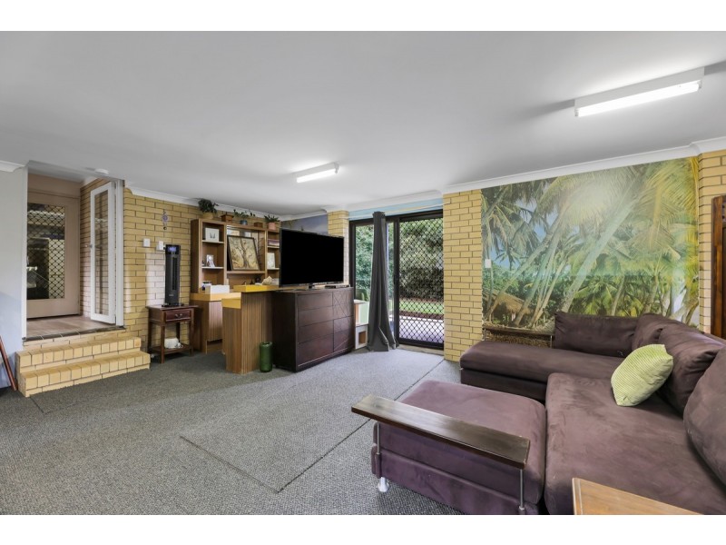 9 Jarmo Crescent, Southport QLD 4215