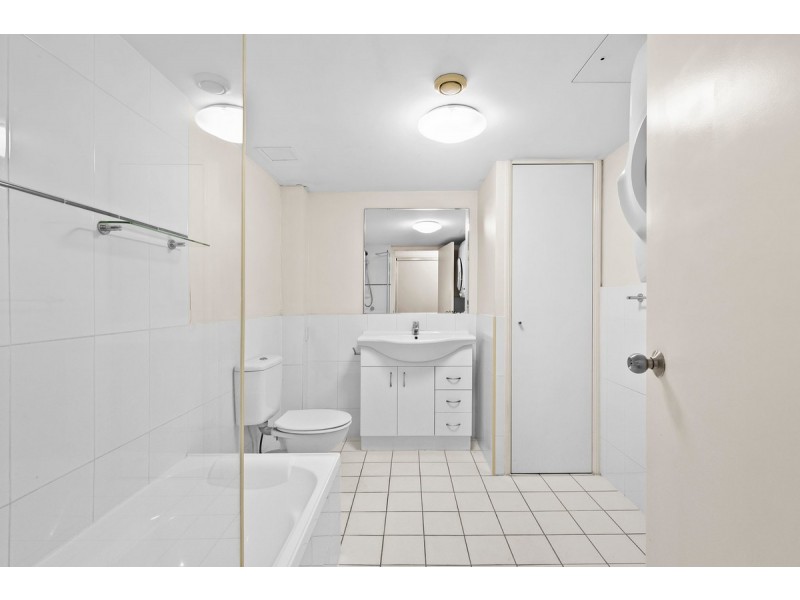 1/66 Queen Street, Southport QLD 4215