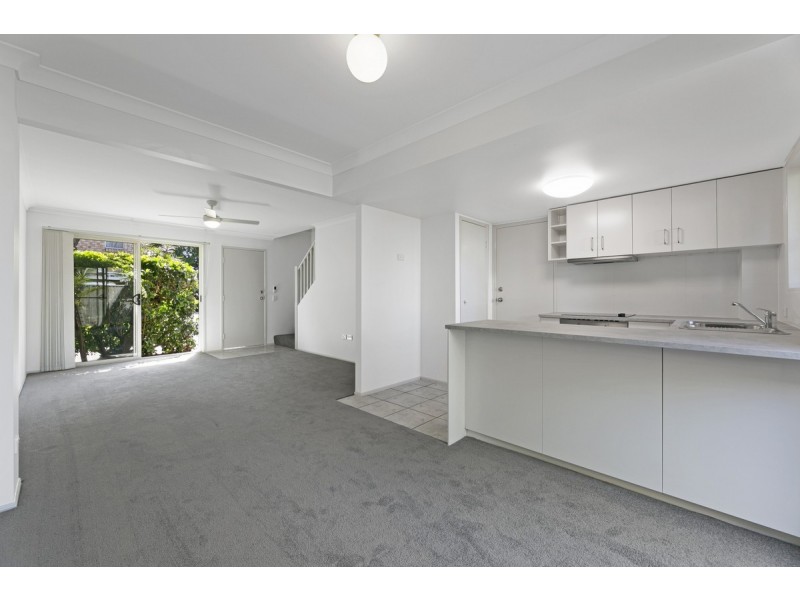 12/19 Blake Street, Southport QLD 4215
