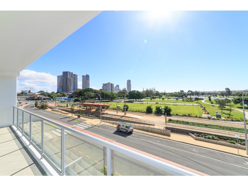 512/1 Como Crescent, Southport QLD 4215