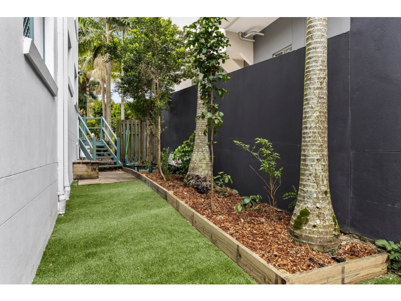 2/124 Queen Street, Southport QLD 4215