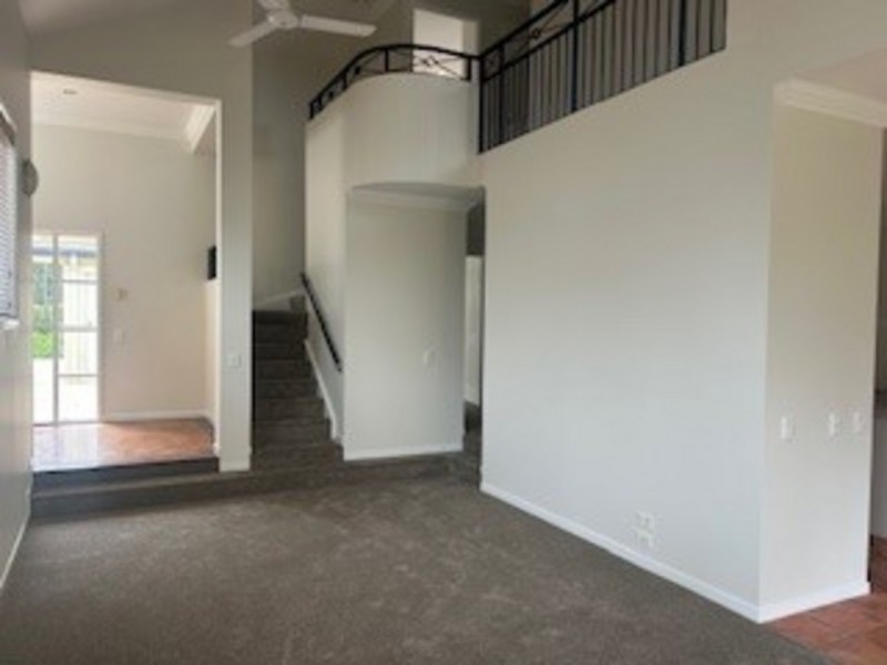 17/2 Bronberg Street, Southport QLD 4215