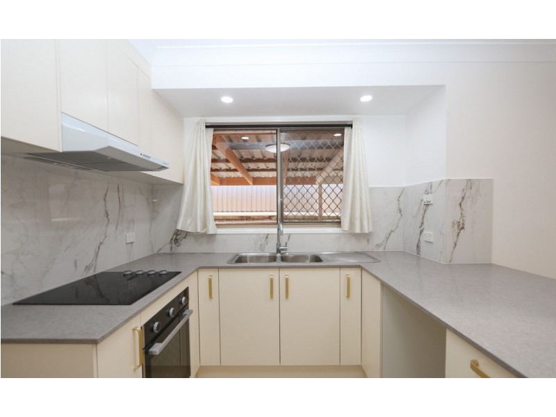 44 Watford Crescent, Molendinar QLD 4214