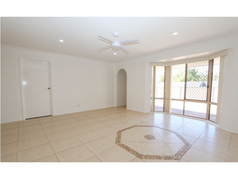 44 Watford Crescent, Molendinar QLD 4214