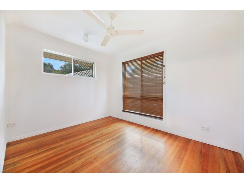 10 Tongarra Street, Southport QLD 4215