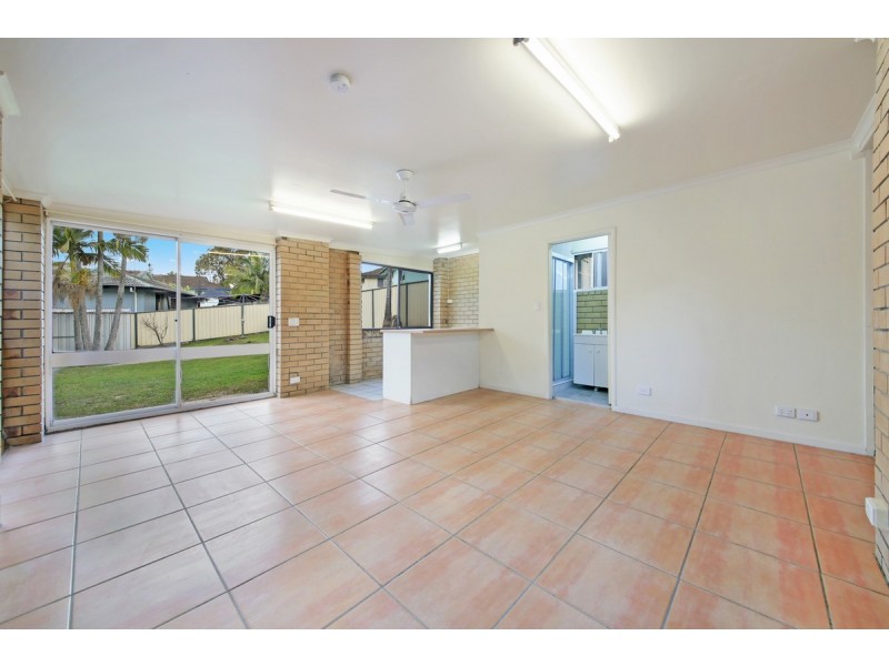10 Tongarra Street, Southport QLD 4215
