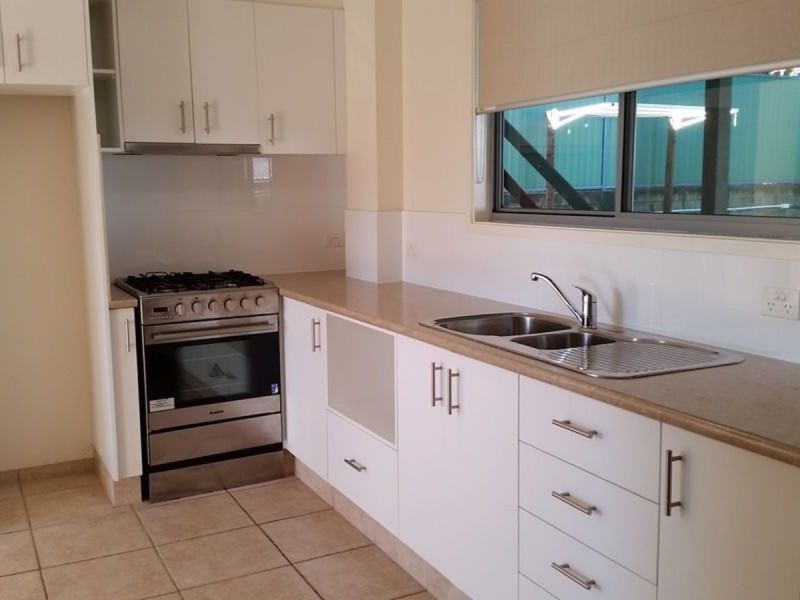 2/26 Kuranga Avenue, Southport QLD 4215