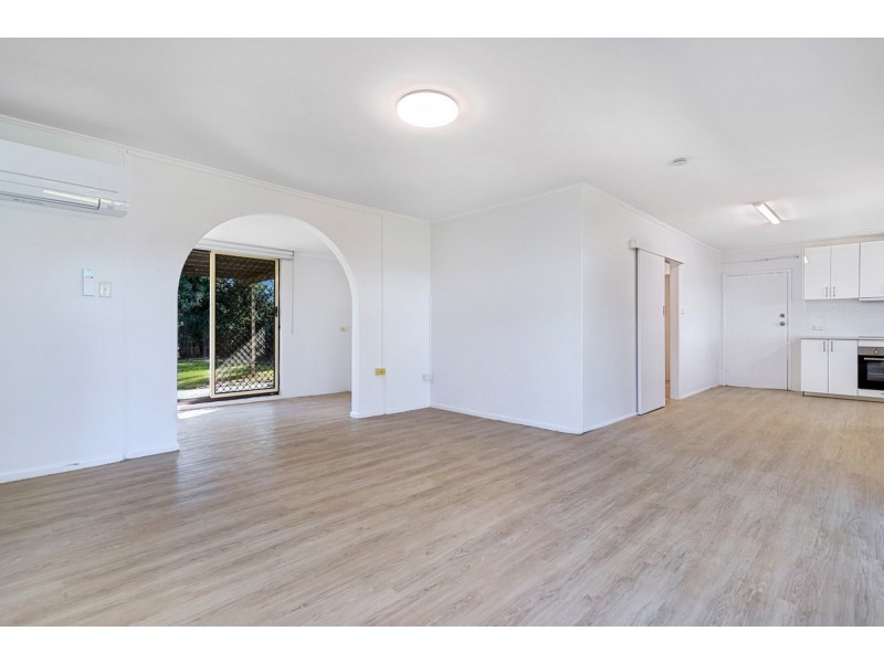 10 Crinkle Court, Southport QLD 4215