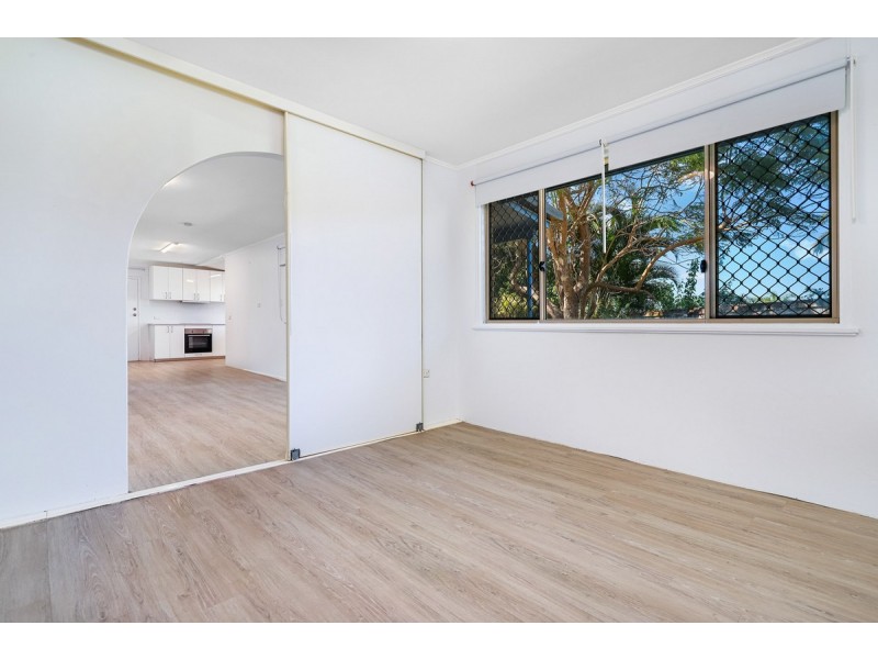 10 Crinkle Court, Southport QLD 4215