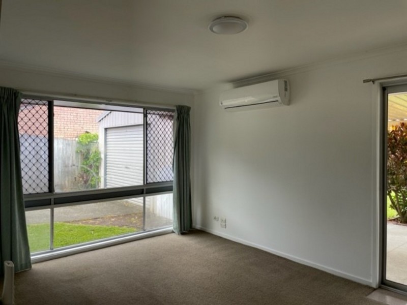 15 Mediterranean Drive, Benowa QLD 4217