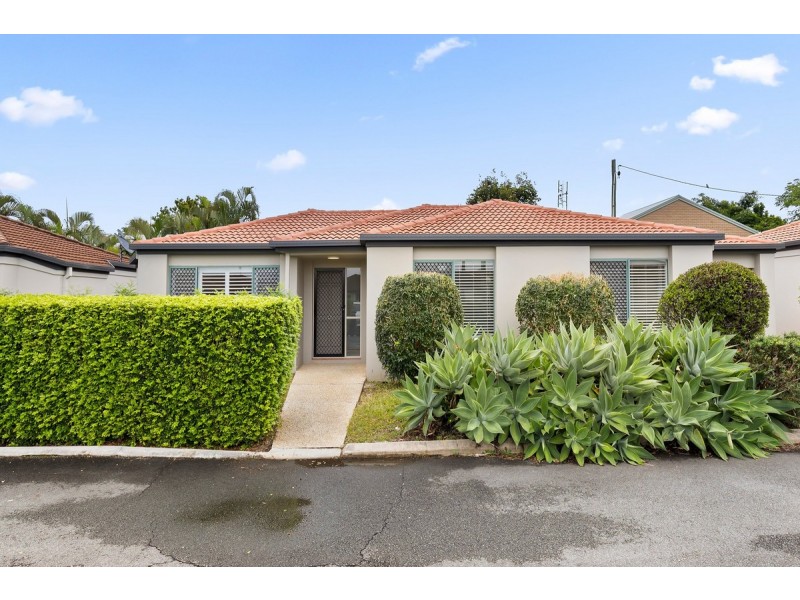 4/222 Central Street, Labrador QLD 4215