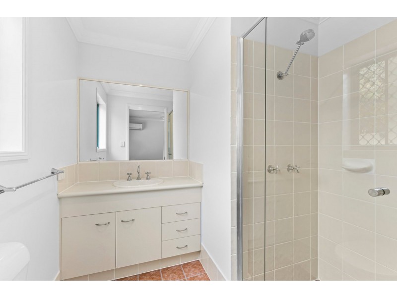 4/222 Central Street, Labrador QLD 4215