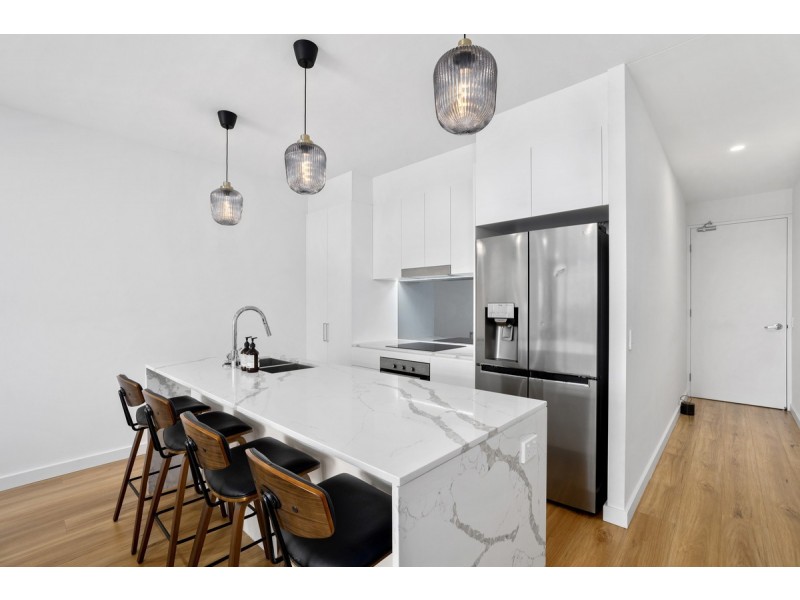 27/137 Eugaree Street, Southport QLD 4215