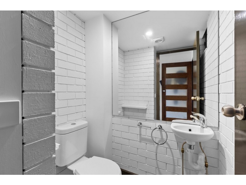 5/9 Proud Street, Labrador QLD 4215