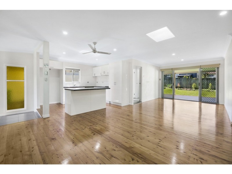 58 Deakin Avenue, Southport QLD 4215