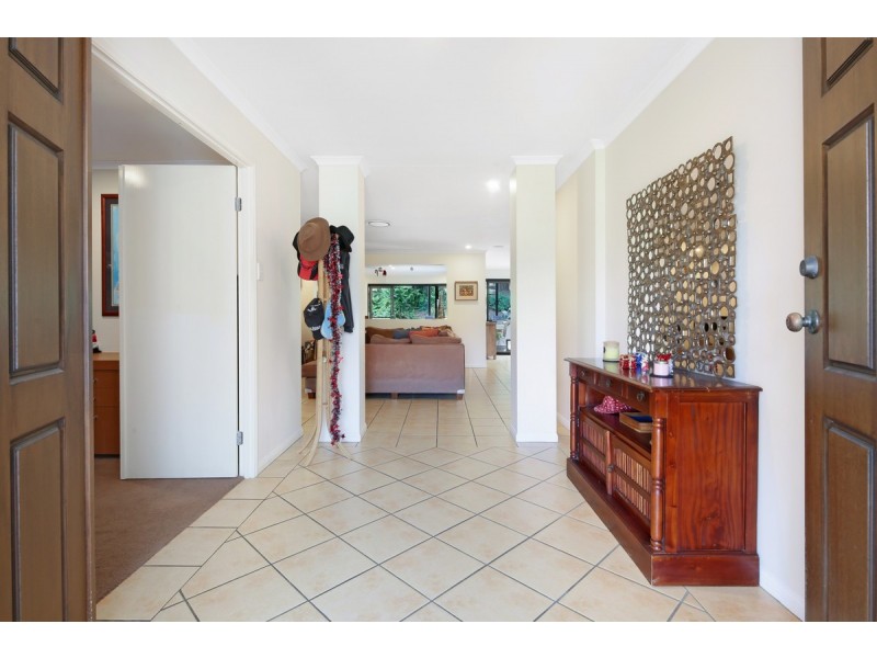 11 Petworth Court, Arundel QLD 4214