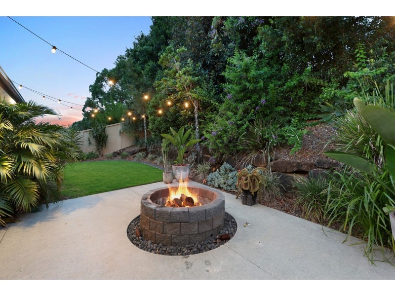 11 Petworth Court, Arundel QLD 4214