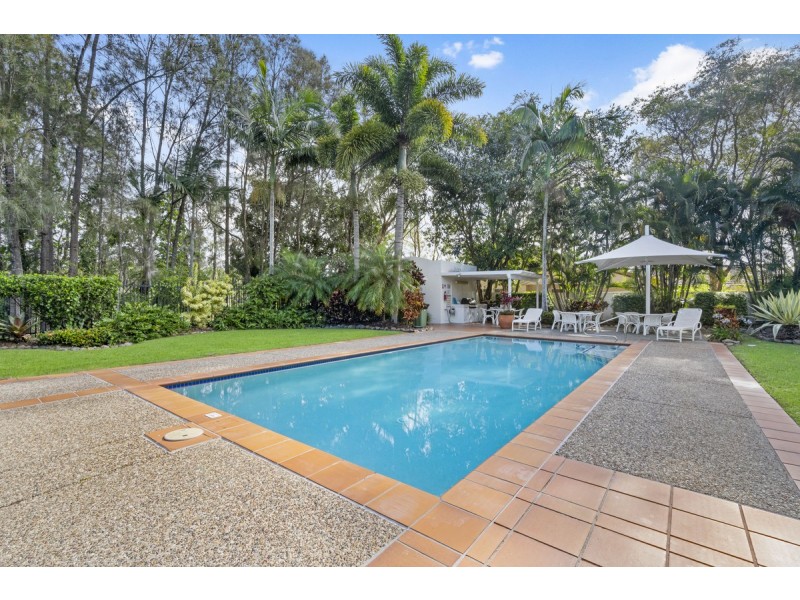 Unit 8 Northern/100 Cotlew Street East, Southport QLD 4215