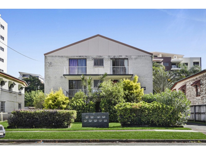 4/16 Norman Street, Southport QLD 4215