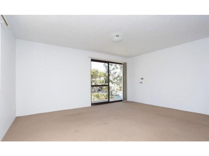 4/16 Norman Street, Southport QLD 4215