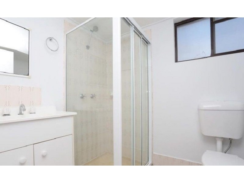 4/16 Norman Street, Southport QLD 4215