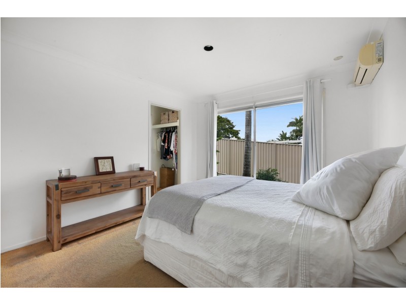 2 Adler Court, Benowa Waters QLD 4217