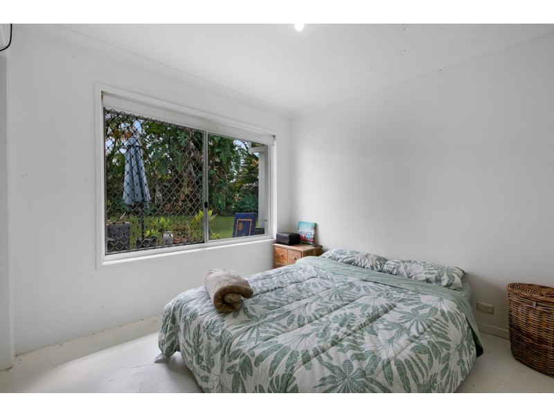 2 Adler Court, Benowa Waters QLD 4217