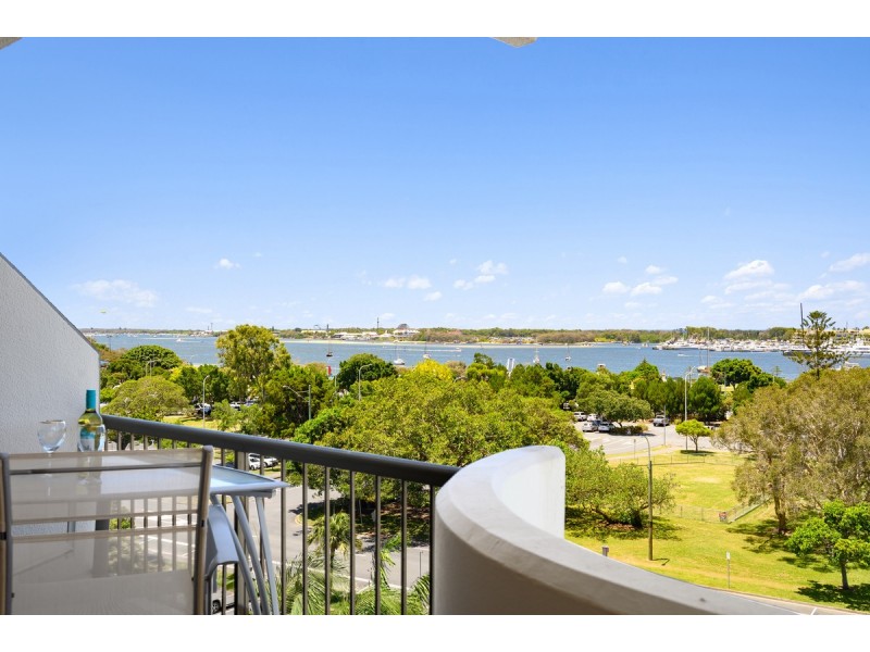 6E/10 Marine Parade, Southport QLD 4215