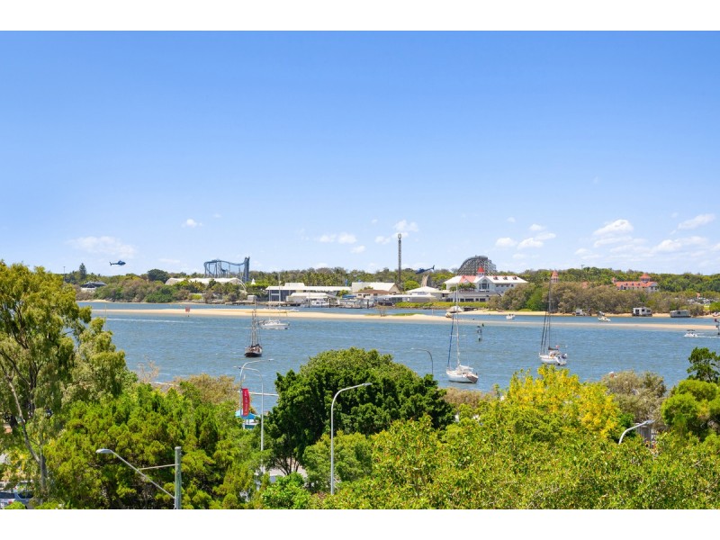 6E/10 Marine Parade, Southport QLD 4215