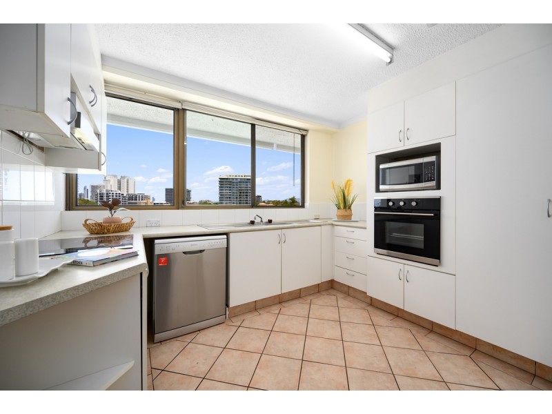 6E/10 Marine Parade, Southport QLD 4215