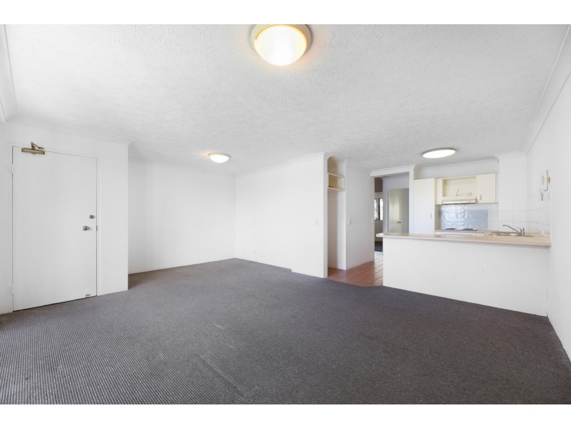 42/45 Pohlman Street, Southport QLD 4215