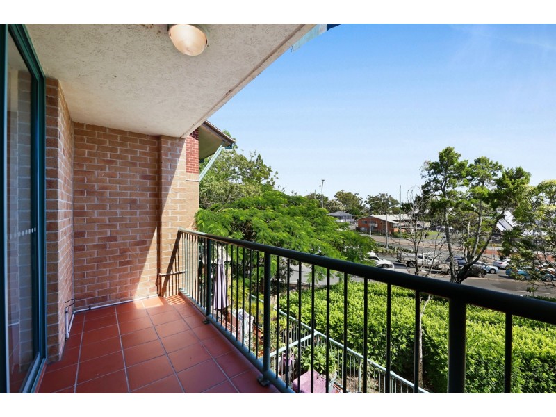 42/45 Pohlman Street, Southport QLD 4215