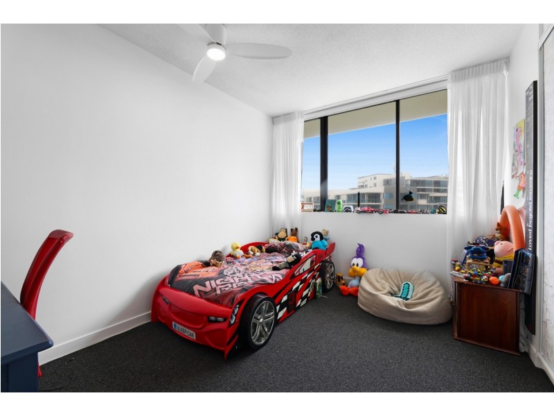 804/41 Labrador Street, Labrador QLD 4215