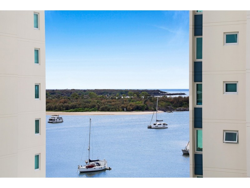 804/41 Labrador Street, Labrador QLD 4215