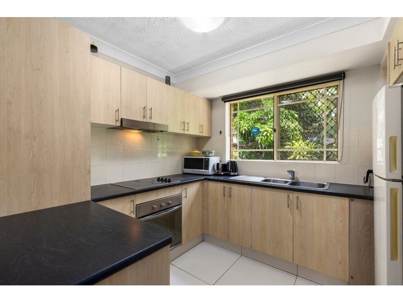 2/22-24 Gray Street, Southport QLD 4215