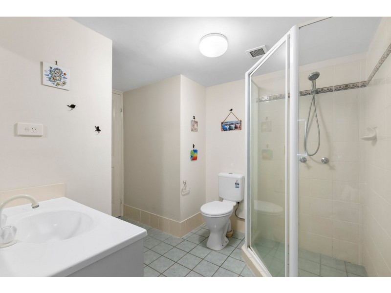 2/22-24 Gray Street, Southport QLD 4215