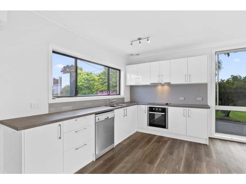 9 Jarmo Crescent, Southport QLD 4215