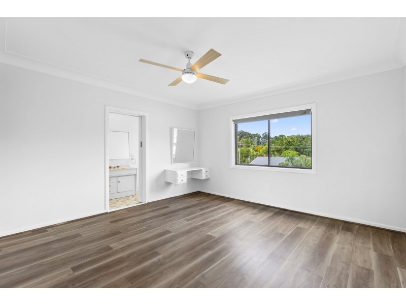 9 Jarmo Crescent, Southport QLD 4215