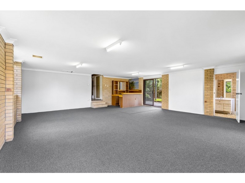 9 Jarmo Crescent, Southport QLD 4215