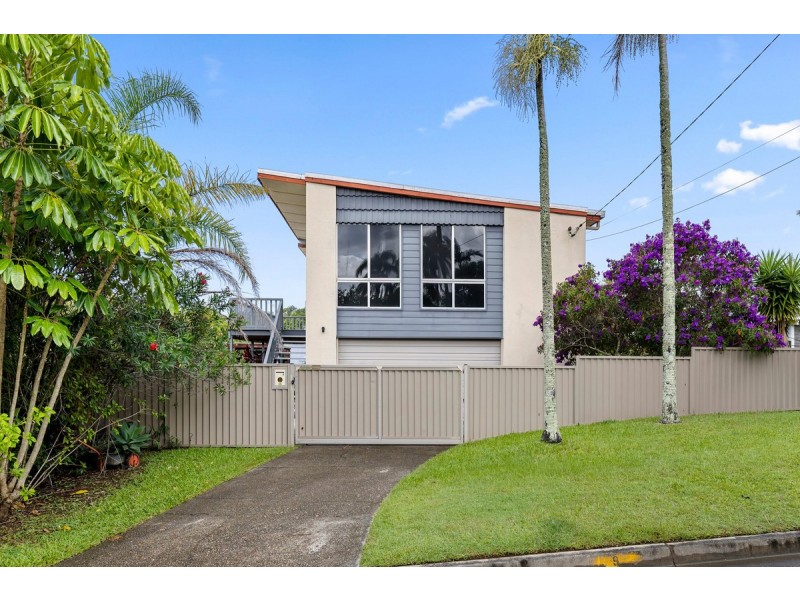 9 Jarmo Crescent, Southport QLD 4215