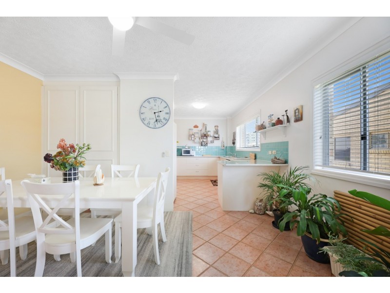 6/264 Marine Parade, Labrador QLD 4215