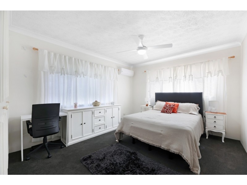 6/264 Marine Parade, Labrador QLD 4215