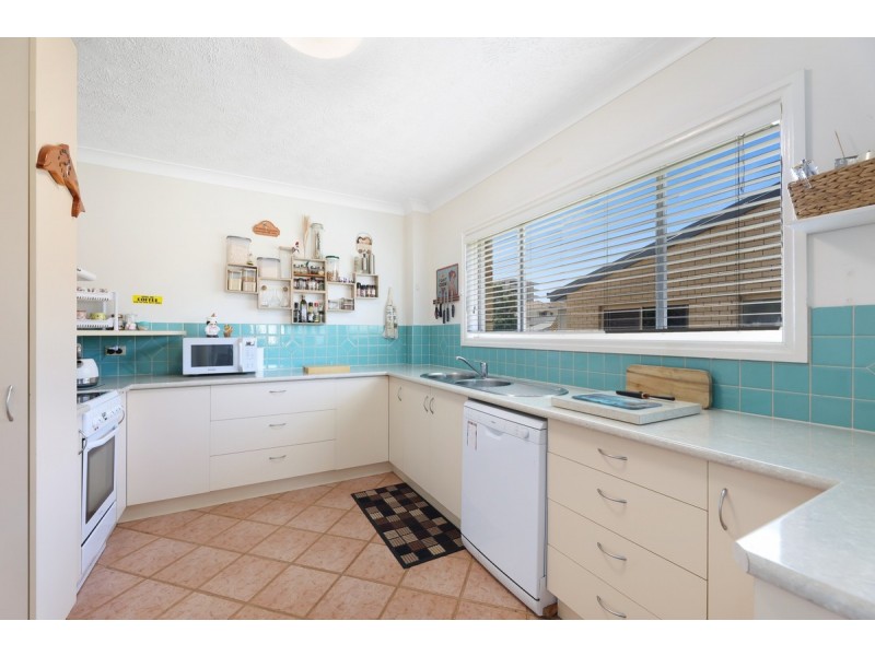 6/264 Marine Parade, Labrador QLD 4215