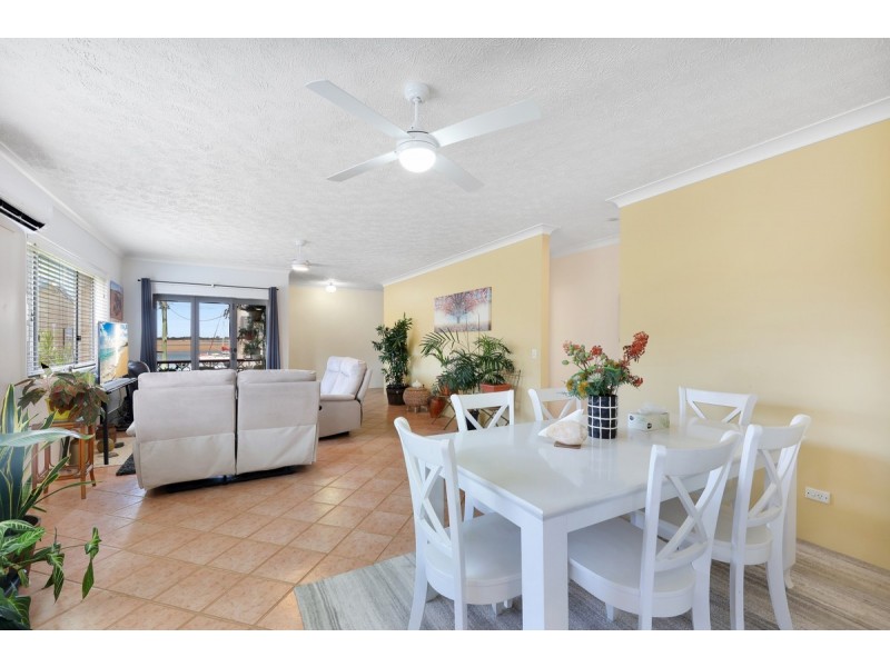 6/264 Marine Parade, Labrador QLD 4215