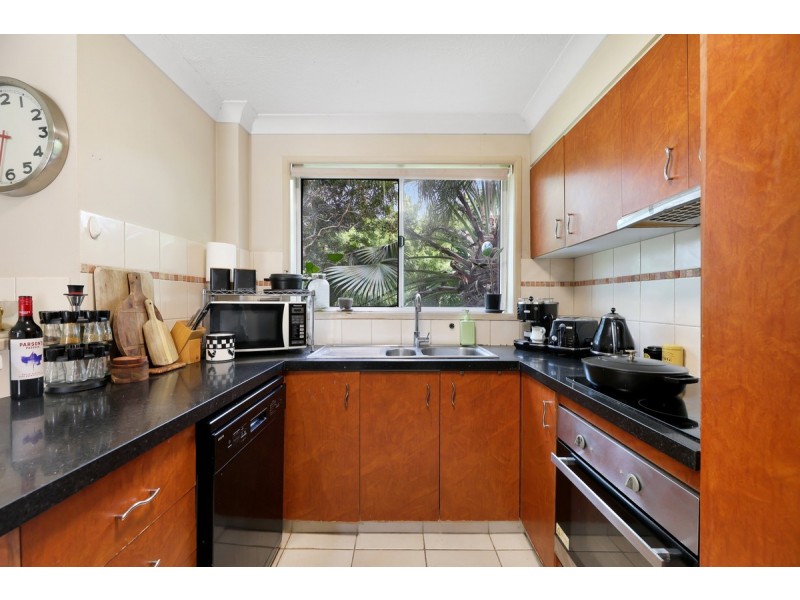 6/16 Whitby Street, Southport QLD 4215